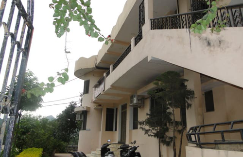 Mount Abu Hotel | Hotel Parash New (A complete family hotel)