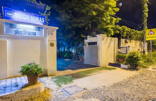 Bani Park Hotel | Hotel Meghniwas