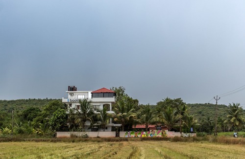 Mandrem Hotel | Moustache Goa CoWork Hostel