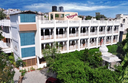 Udaipur City Centre Hotel | Hotel Vinayakam
