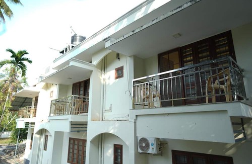 Thanneermukkom Villa | Lakeshore Premier Serviced Villa - Professionally serviced, near Vembanad Lake!