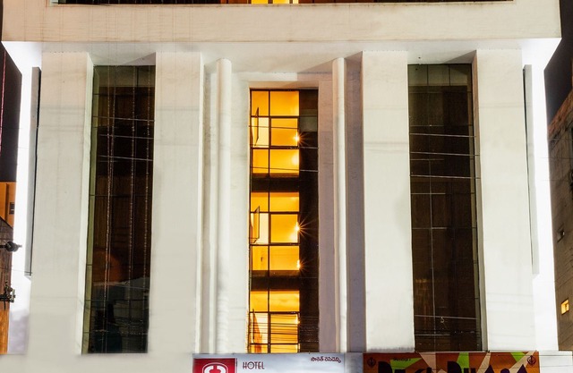 Hotel Saaket Residency